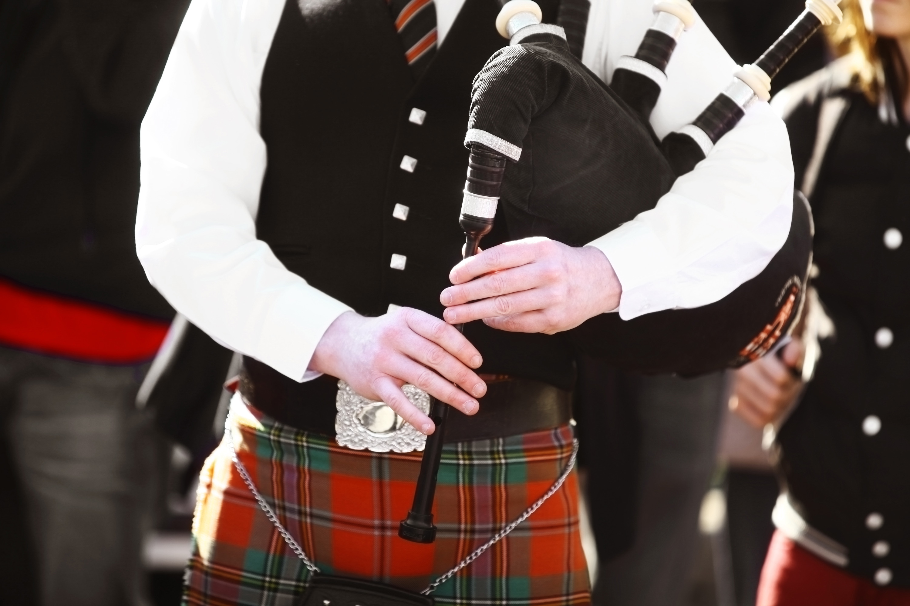 Bagpipers For Hire Wedding Pipers Funeral Pipers Available